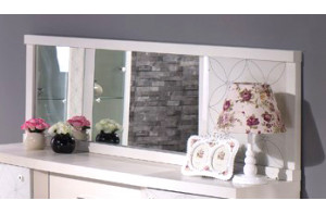 Прямоугольное настенное зеркало в гостиную Мира MIRA-10 белое Прямоугольное настенное зеркало в гостиную Мира MIRA-10 белое