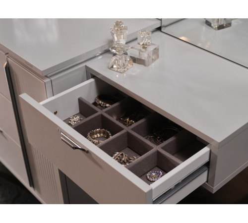 Туалетный столик Лоретто (Loretto) LORET-35 Туалетный столик Лоретто (Loretto) LORET-35