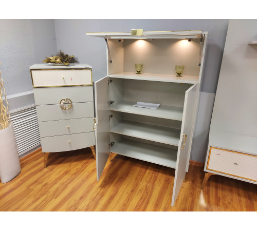 Витрина 2-х дверная Валеско (Valesco) VALS-13 Витрина 2-х дверная Валеско (Valesco) VALS-13