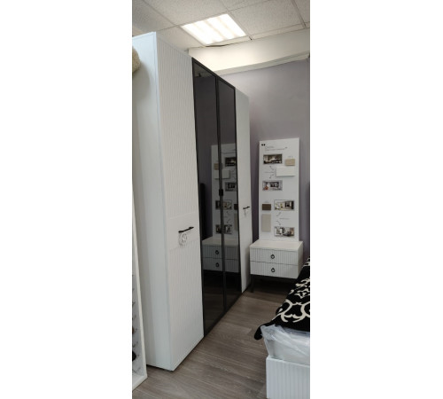 Распродажа с экспозиции Тумба прикроватная Хилтон ХТ-302.03 Распродажа с экспозиции Тумба прикроватная Хилтон ХТ-302.03