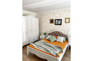 Двуспальная кровать Авиньон MUR-111-01/1 с каретной стяжкой Двуспальная кровать Авиньон MUR-111-01/1 с каретной стяжкой