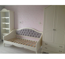 Односпальная кровать Анджелика MUR-115-01/1 с каретной стяжкой Односпальная кровать Анджелика MUR-115-01/1 с каретной стяжкой