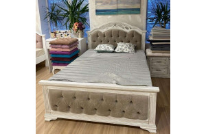 Двуспальная кровать Венеция MUR-101-01 с каретной стяжкой Двуспальная кровать Венеция MUR-101-01 с каретной стяжкой